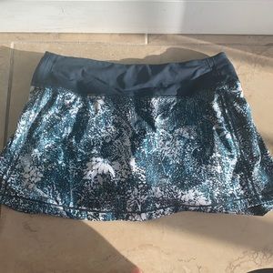 Lulu lemon tennis skirt